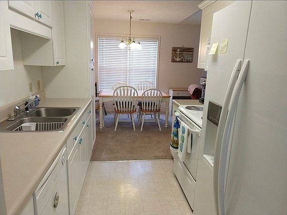 2nd image of 1606 E Oak Island Dr