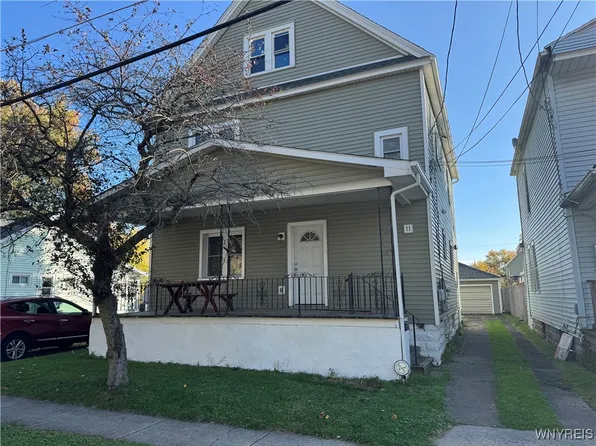 11 Dorr St, Buffalo, NY 14210