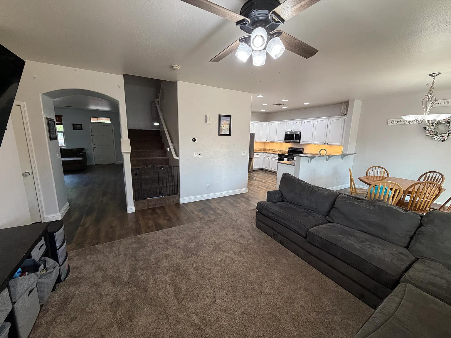 5 bed, 2610 sqft, $2,500 — Photo 3