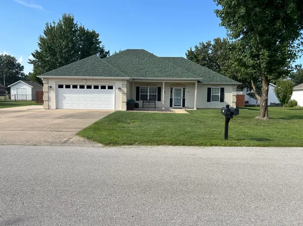 801 E Southland St, Centralia, MO 65240