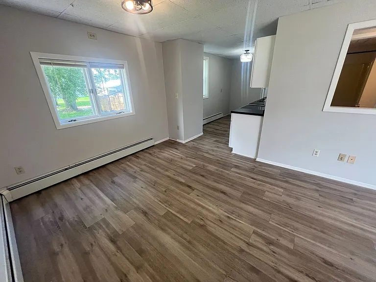 10729 Main St — Photo 11