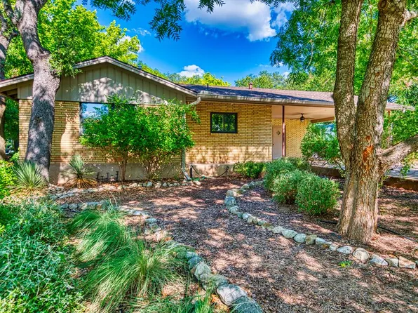 1122 Donna Kay Dr, Kerrville, TX 78028