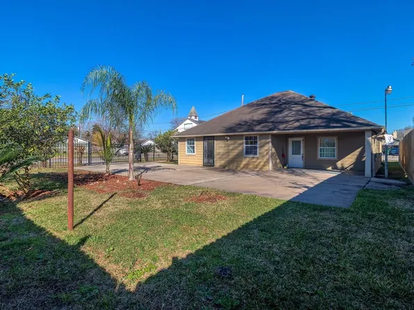 8004 Mendez St, Houston, TX 77029