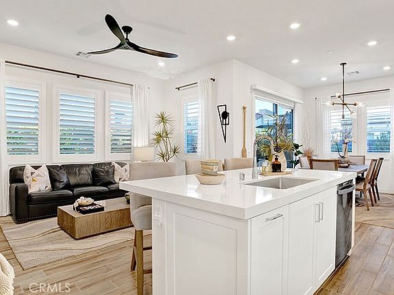 5th image of 833 Sunrise Rd