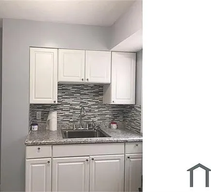 118 Saint Paul Pl — Photo 4