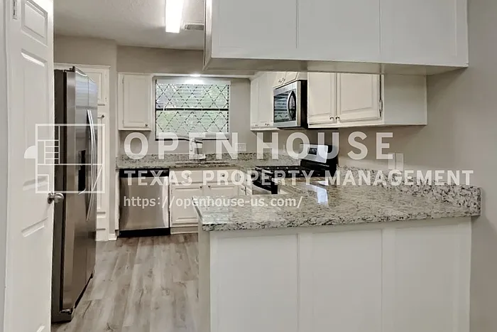 2507 Brookdale Dr — Photo 5