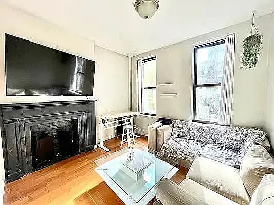 Rented by Metropolitan Property Group | media 1