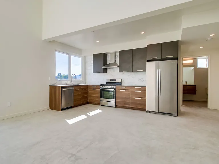 The Evelyn Townhomes: Luxe Living in the Heart of North Park's Trendy Vibe — Photo 12