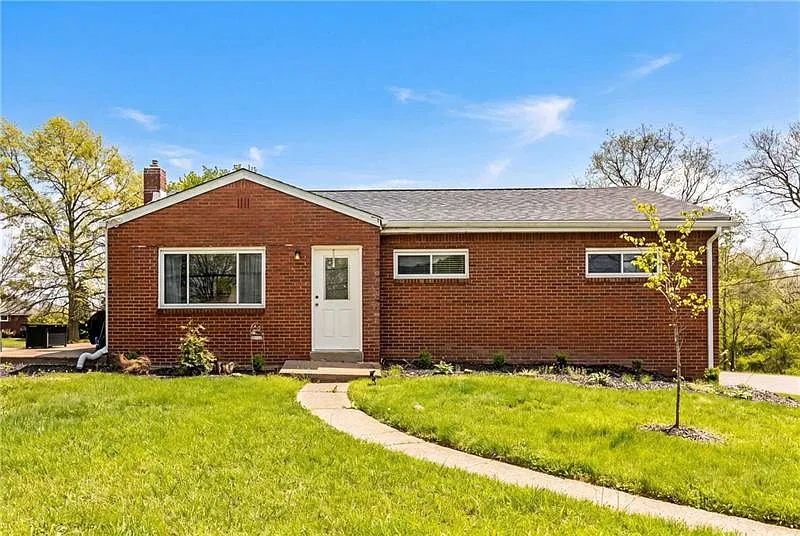 3 bed, 1026 sqft, $2,000 — Photo 1