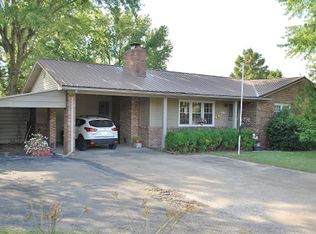 1010 S One Mile Rd, Dexter, MO 63841