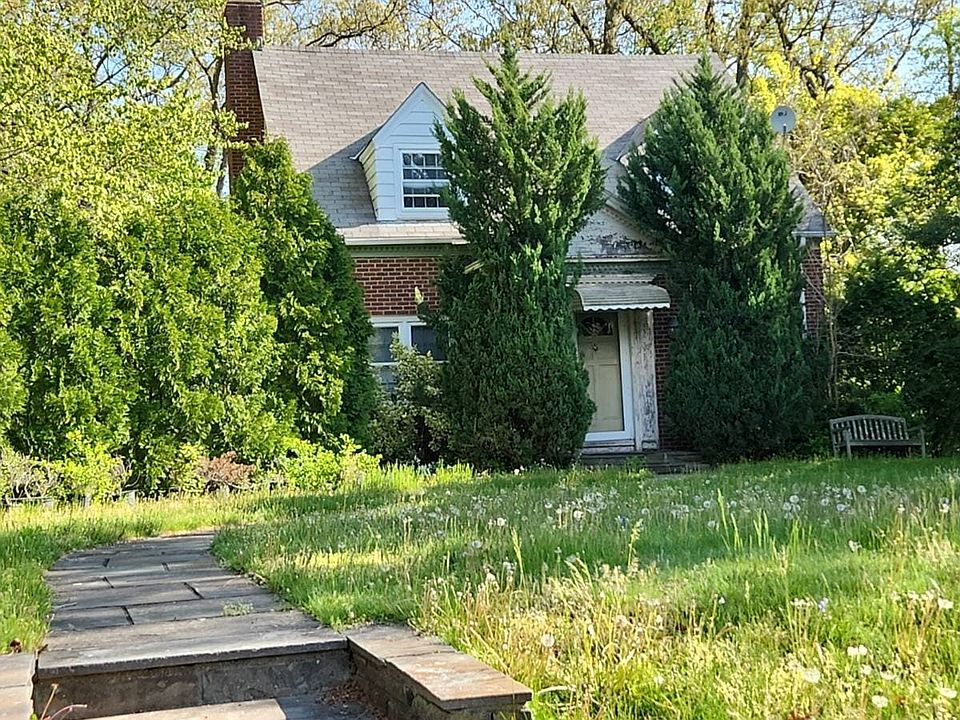 1st image of 367 Elm St