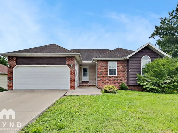 1004 E Lloyd St, Ozark, MO 65721