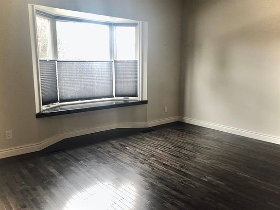 2nd image of 2302 Mahony Cres