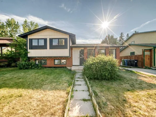 179 NE Deer Ridge Way SE, Calgary, AB T2J 5Y8