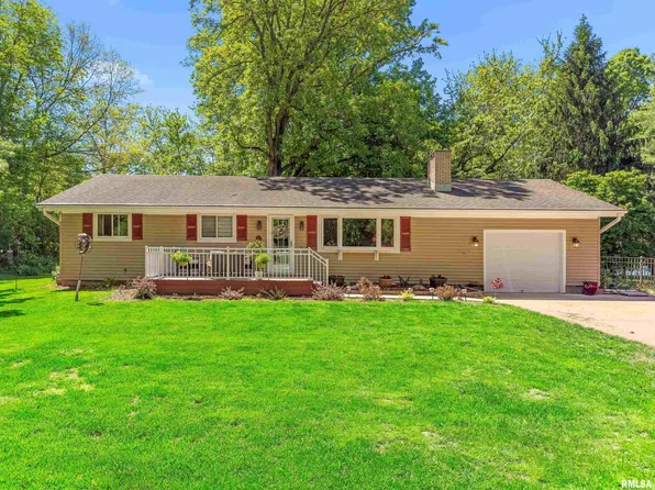 16766 E Cochise Ln, Cuba, IL 61427