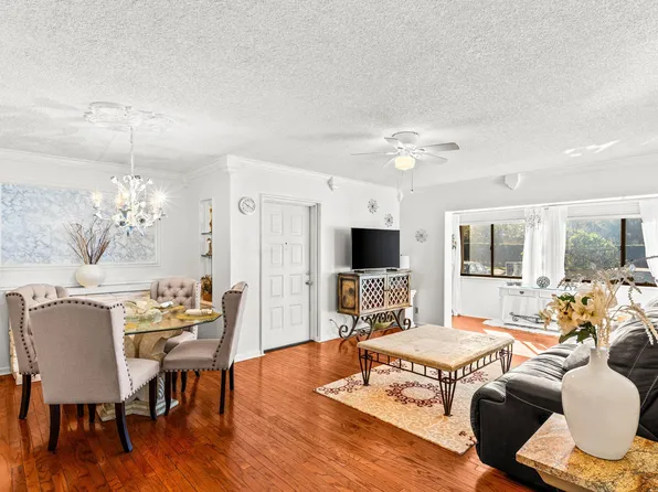 821 Sky Pine Way #A1, Greenacres, FL 33415