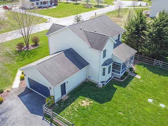4th image of 209 Cheshire Dr