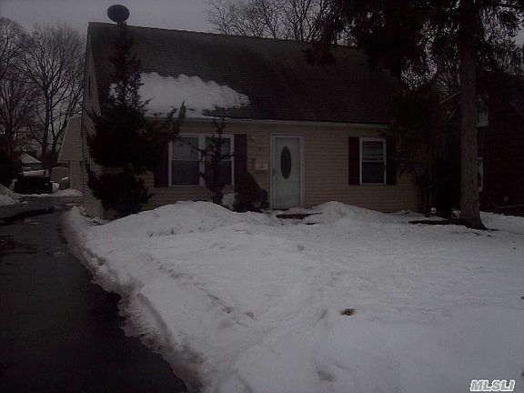2nd image of 83 Duffy Ave