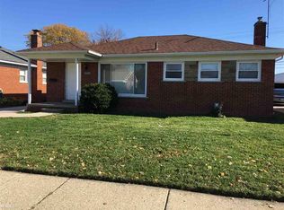 25764 Ronald St, Roseville, MI 48066