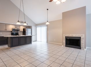 104 Poplar Cir APT 513, Radcliff, KY 40160