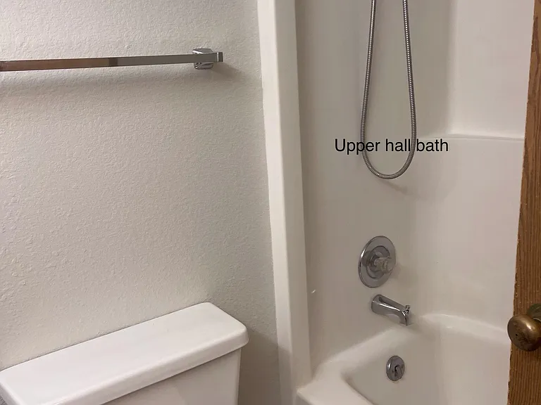 1724 NE Winters Rd — Photo 10