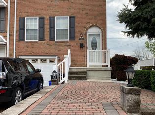 213 Hickory Hill Rd, Philadelphia, PA 19154