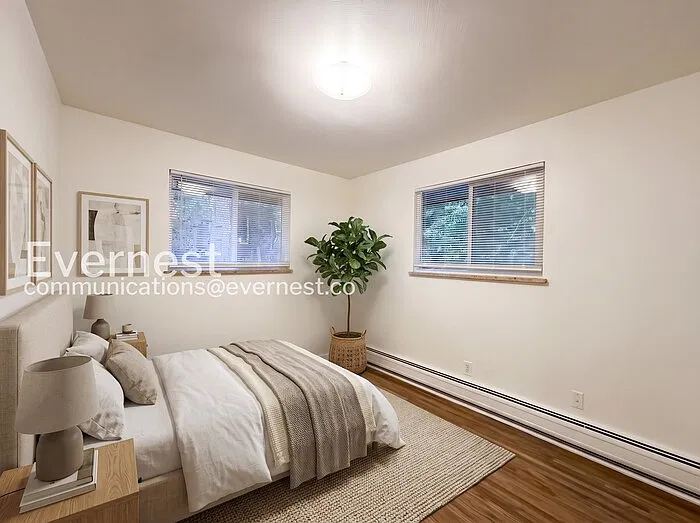 2 bed, 1.0 bath, 1995 sqft, $2,000 — Photo 4