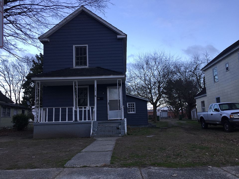 1st image of 1004 Franklin St