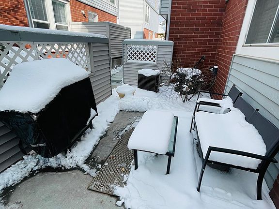 2nd image of 1030 N Jersey St Unit 4