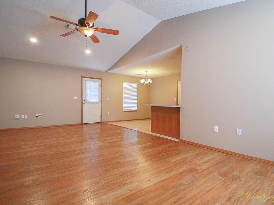 1st image of 2849 W Wildwood Dr