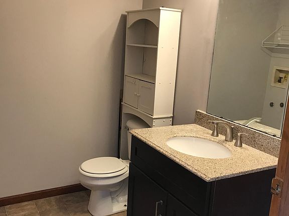 3rd image of 184 Mills St