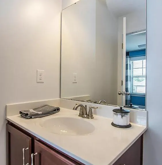 1424 Providence Green Ln — Photo 17