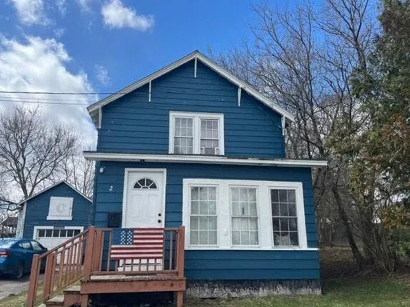 2 Home St, Richford, VT 05476