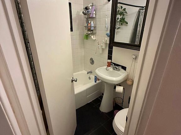 4th image of 4674-76 Muir Ave #1