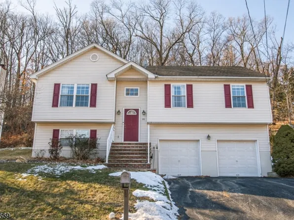 95 Reeve Ave, Bloomingdale Boro, NJ 07403