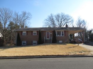 9615 Gwynndale Dr, Clinton, MD 20735