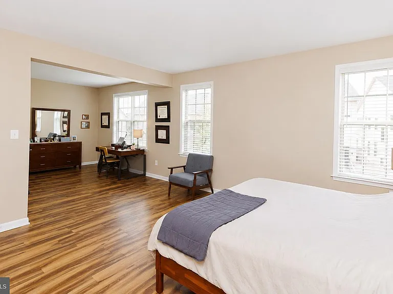 9203 Rice Ave — Photo 25