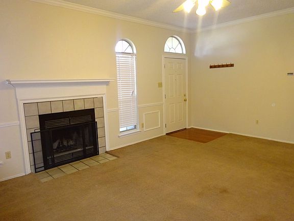 3rd image of 5005 Santa Fe Ct