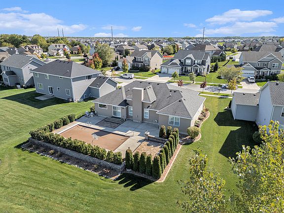 2nd image of 8324 Willow Haven Dr