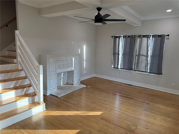 3rd image of 1309 Auburn St
