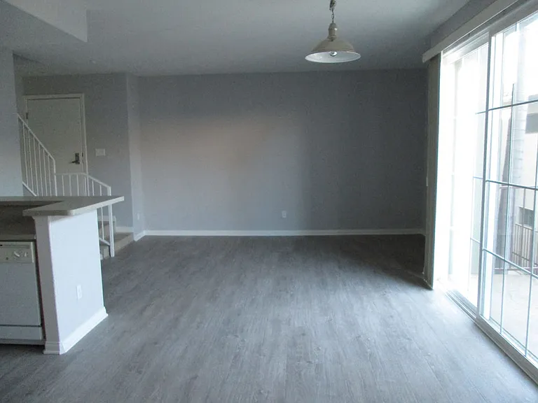10133 Tabor St — Photo 16