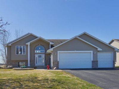 1007 Bluestem Ln, Lester Prairie, MN, 55354
