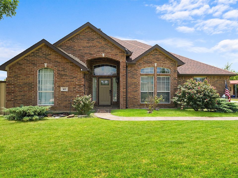 1st image of 412 Kings Creek Dr