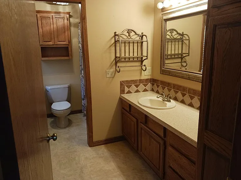 303 N Kansas Ave #403 — Photo 5
