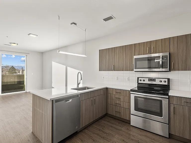 Colewood Apartments — Photo 58