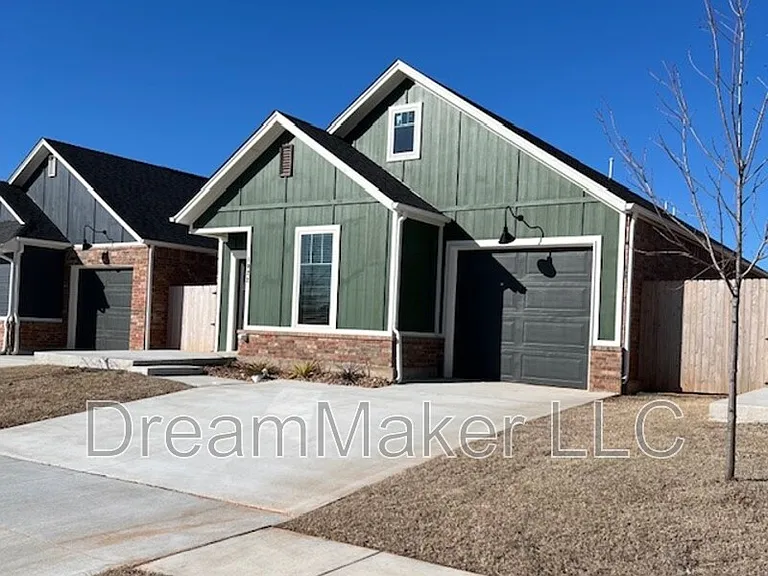 1022 Riva Pkwy — Photo 2