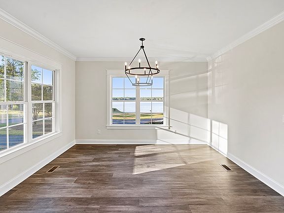 3rd image of 156 Polo Ct