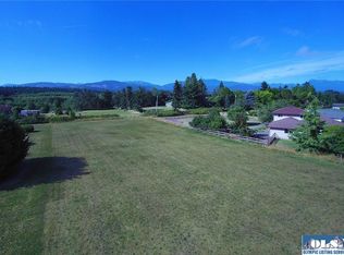 9999 Stares Ln, Sequim, WA 98382