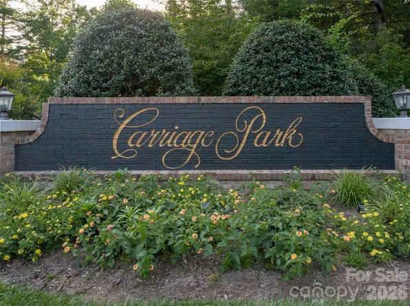 99999 High Fields Ct, Hendersonville, NC 28791