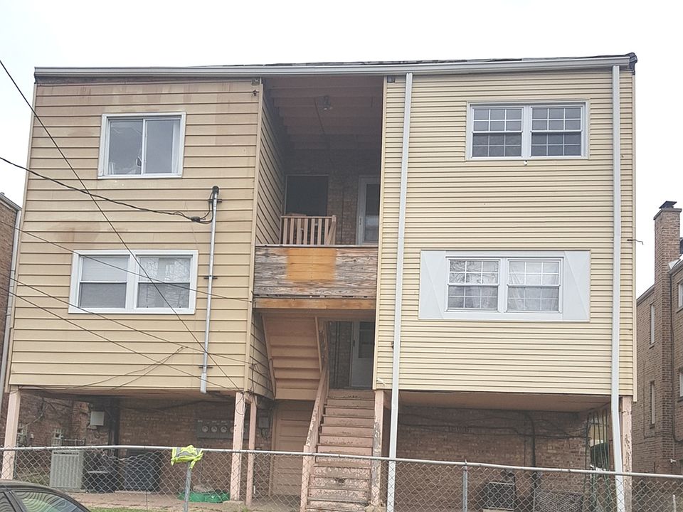 2nd image of 6544 N Seeley Ave #1S
